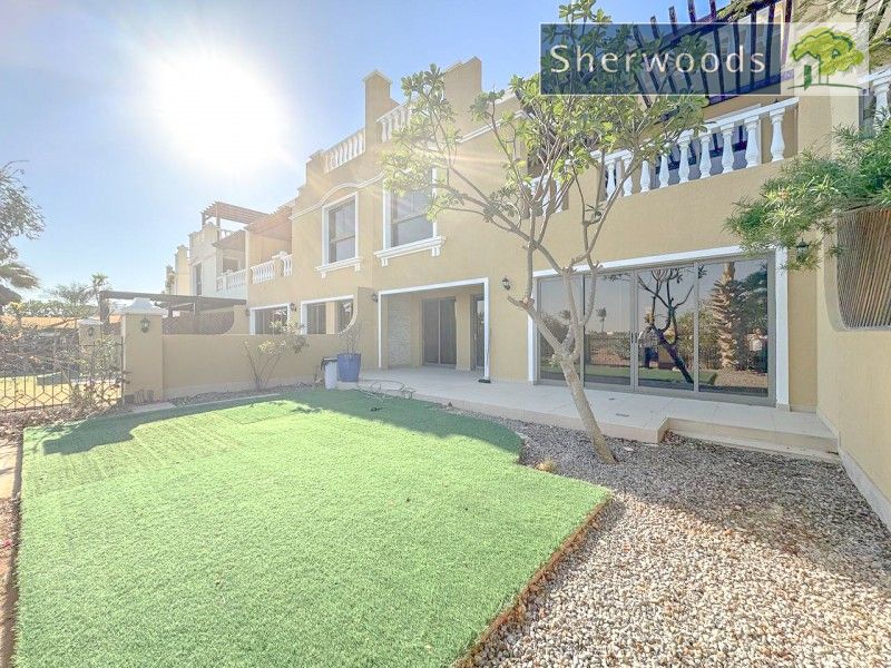 Upgraded 4BR Townhouse | Full Lagoon Views