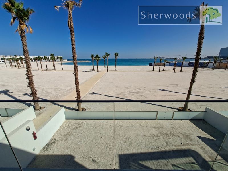 For Sale 4BR Beach Front Villa in Al Marjan Island