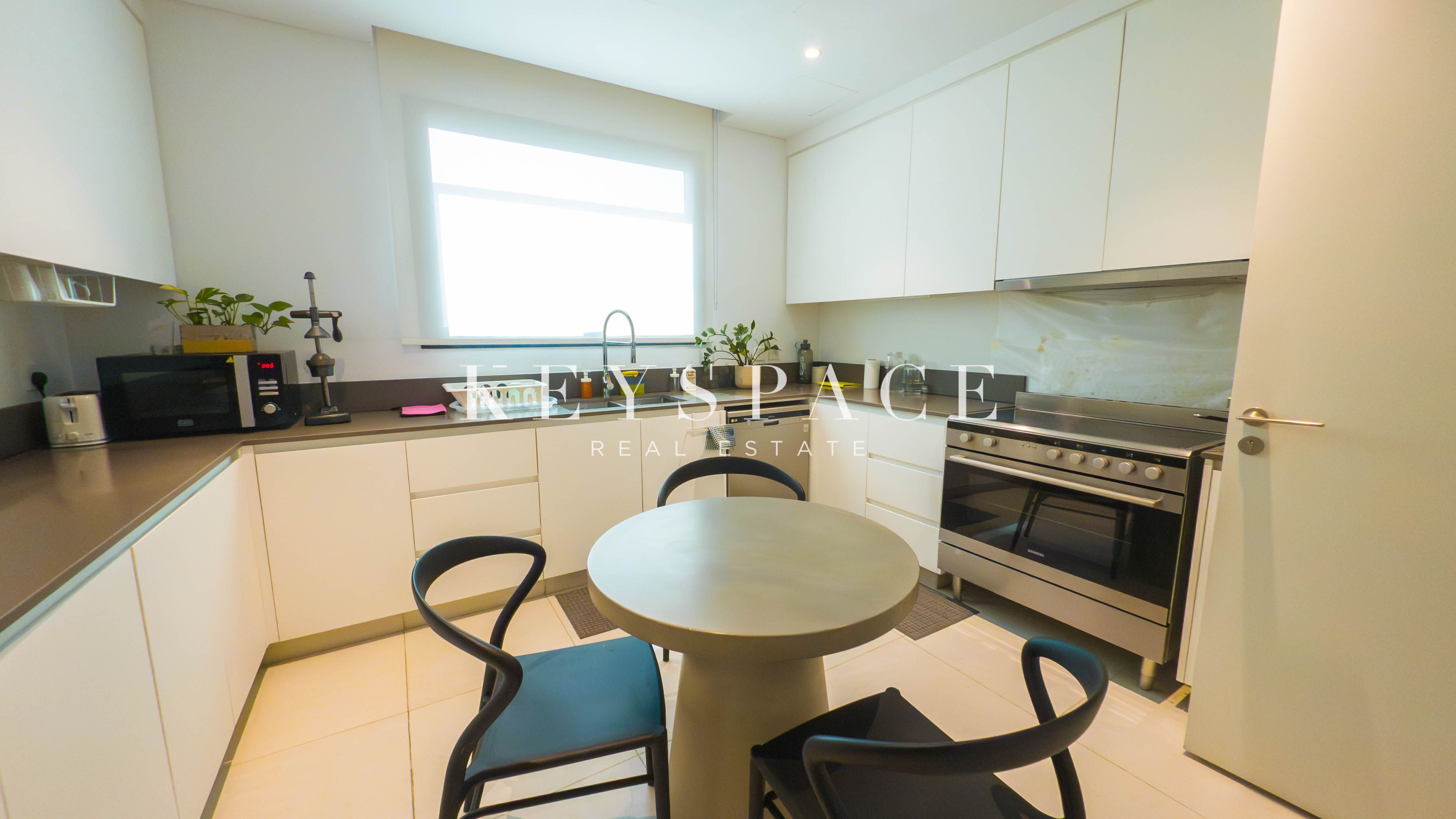 Luxury Villa Residence | Expansive Grounds | Ready for Occupancy