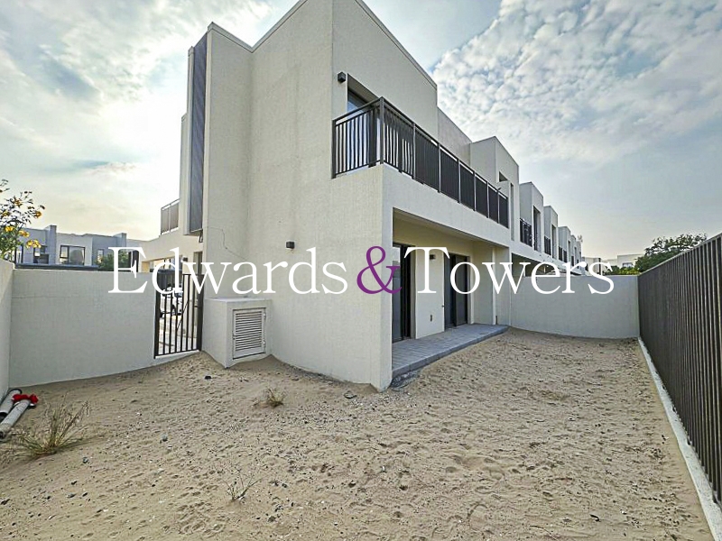 Exclusive | Vacant | Single Row | Unfurnished
