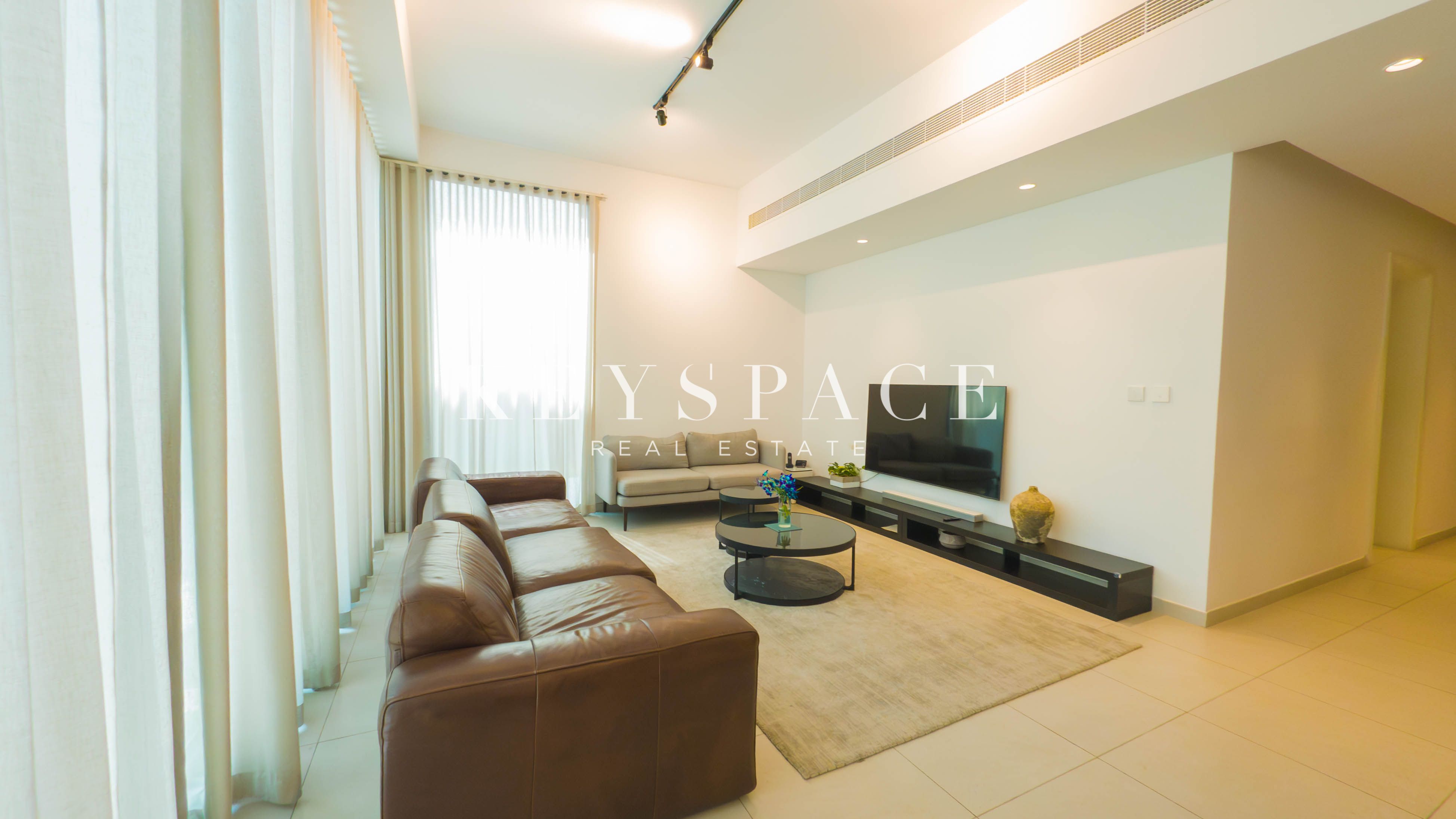 Luxury Villa Residence | Expansive Grounds | Ready for Occupancy