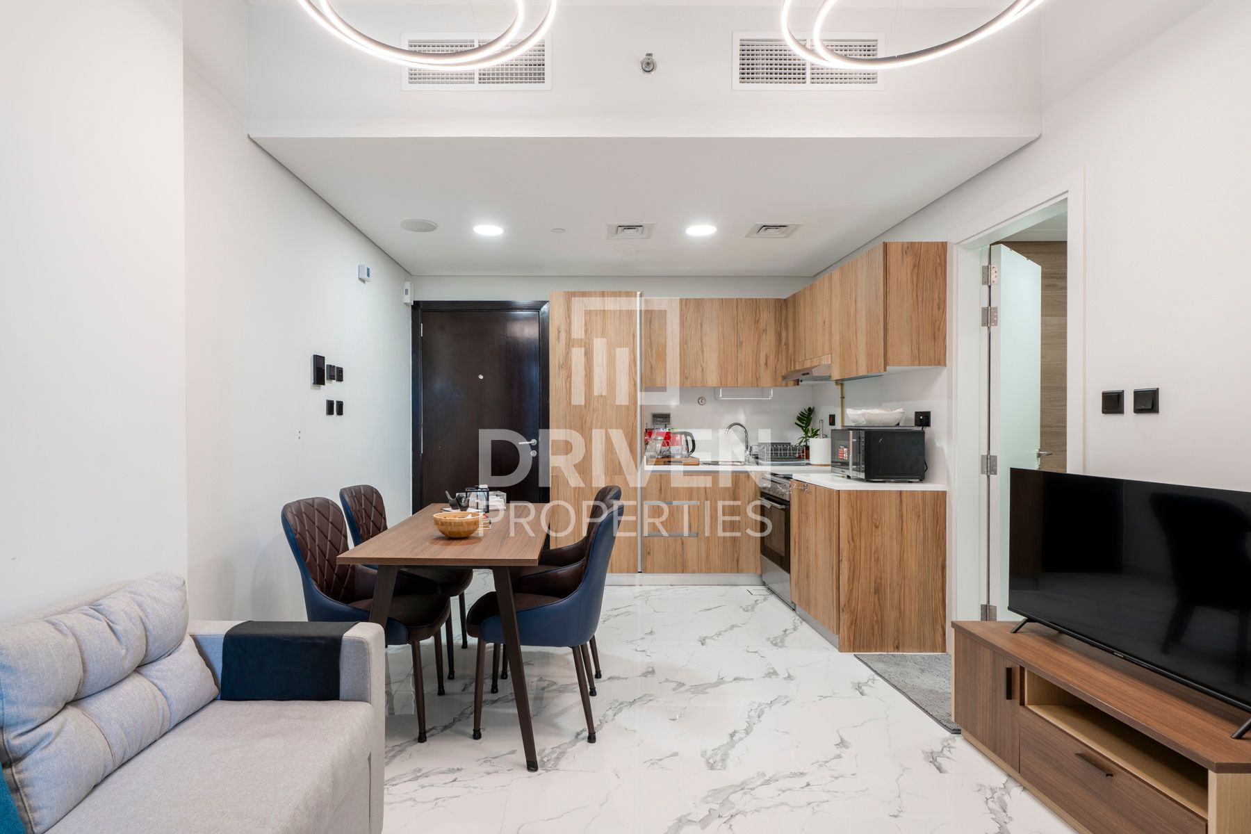 Vacant Bright Apartment | Best layout | Hot Deal
