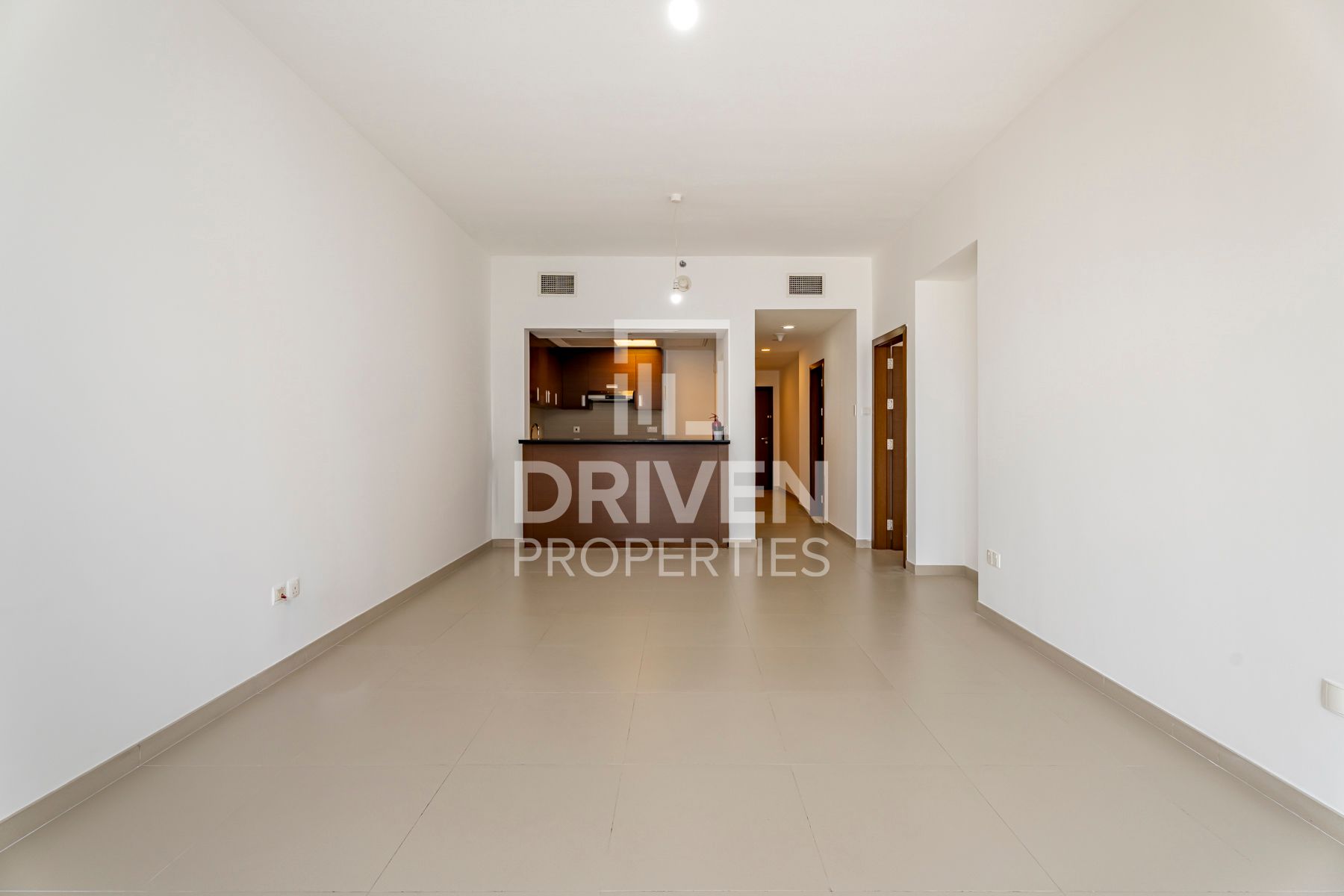 Spacious Bright High Floor | Sea and Pool View