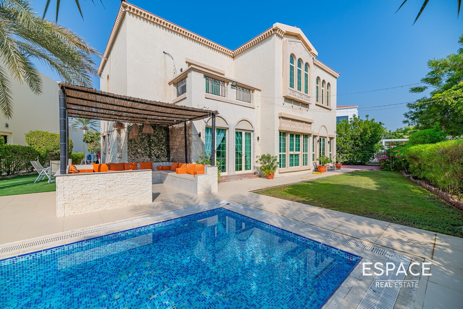 Large Plot | Private | Well Maintained