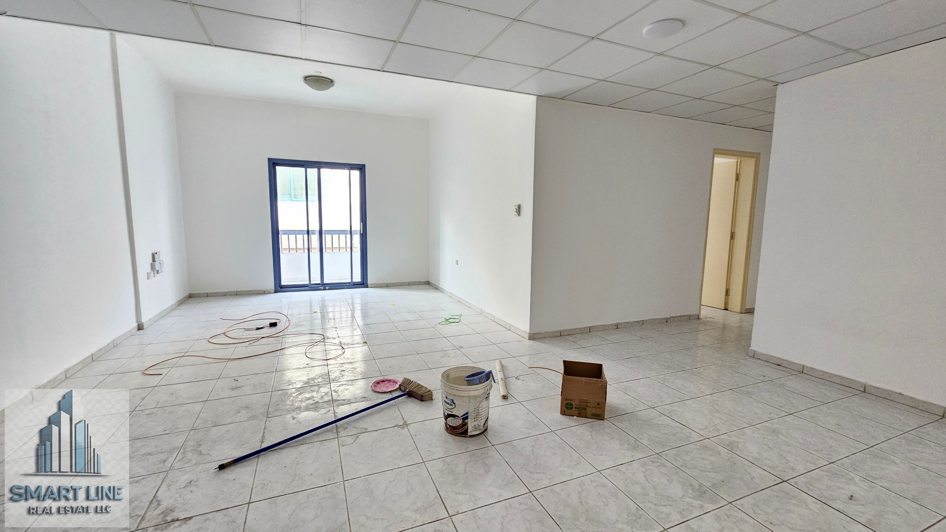 NEAR KING FAISAL STREET : Huge Luxury 2 Bhk with Big Balcony and Dyning Space Fully Sun Lighted