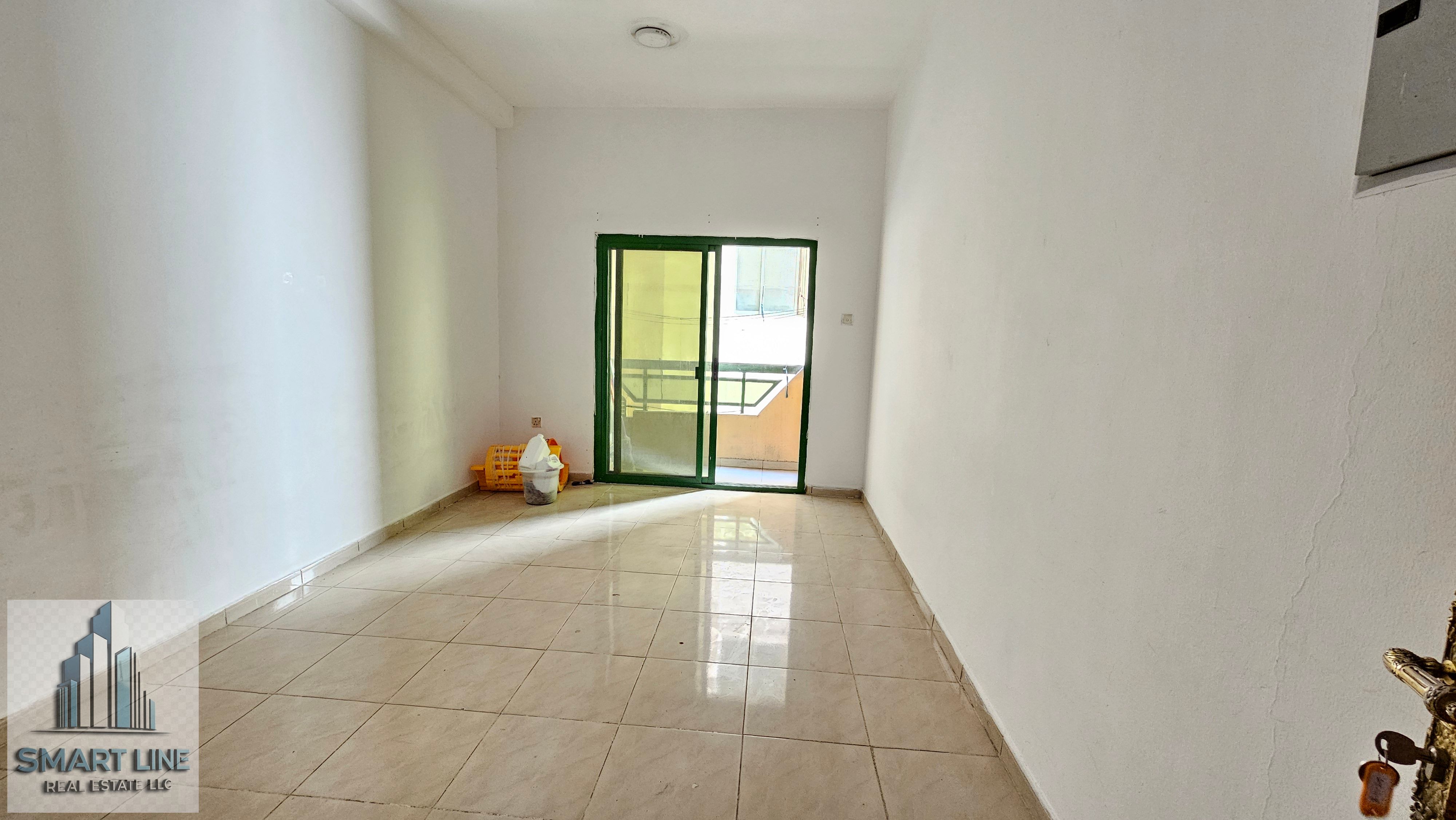 NO DEPOSIT : Nice 1 Bhk with Central AC and with Big Balcony