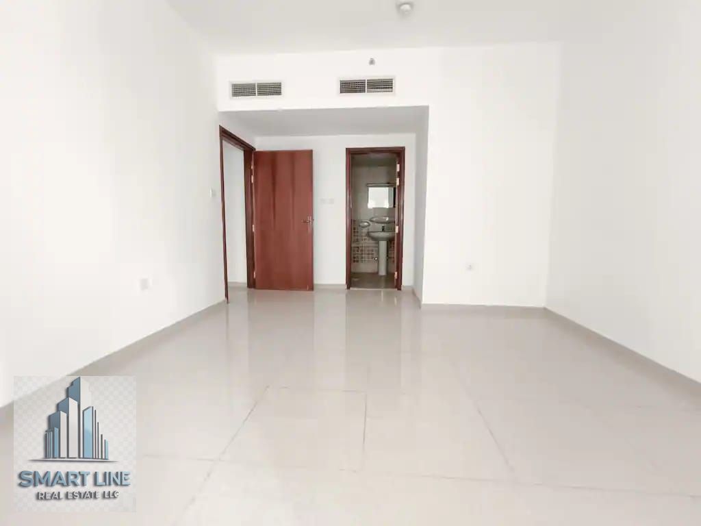 No Deposit Specious 2Bhk With Seprate Living Hall And 3 Bathrooms Close to King Faisal Street