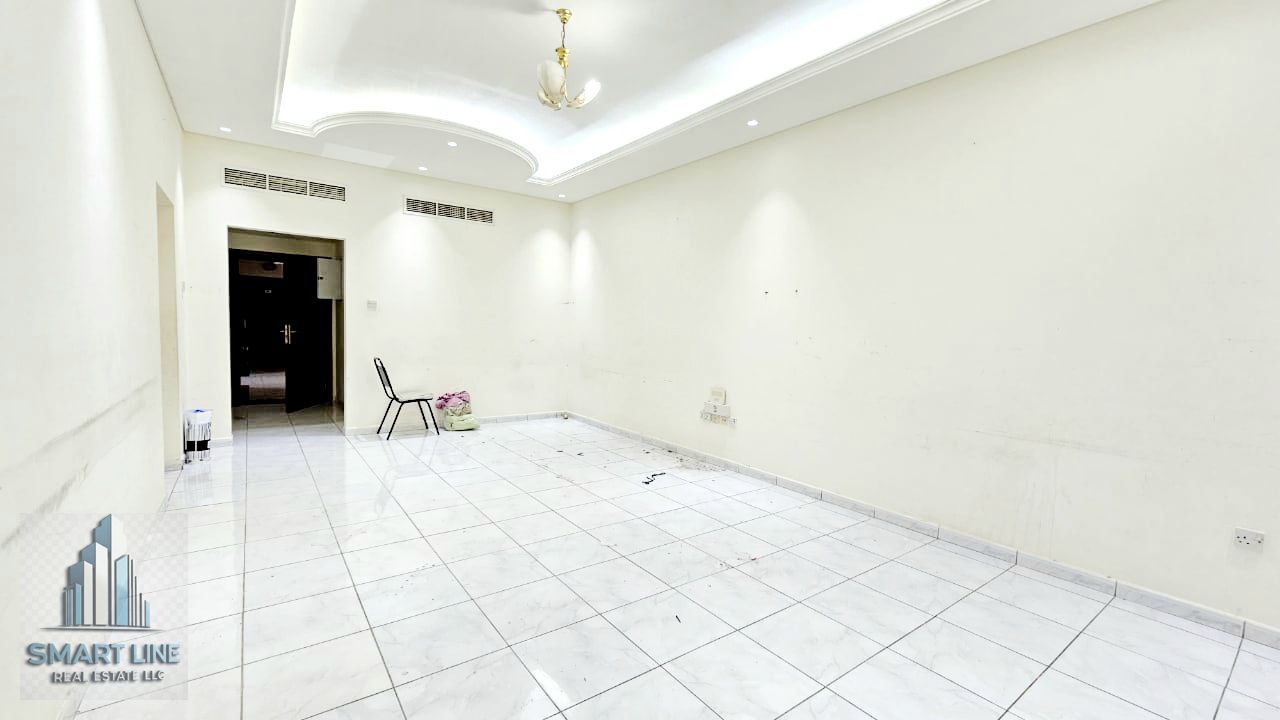 Like A BRAND NEW Building// 2BHK apartment with Big Balcony //Close Hall, Just 39k
