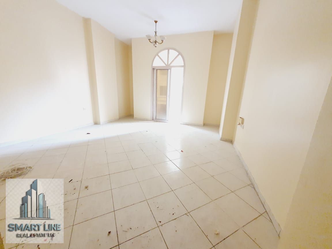 Good building Good location 2bhk 38k with balcony with wardrobe