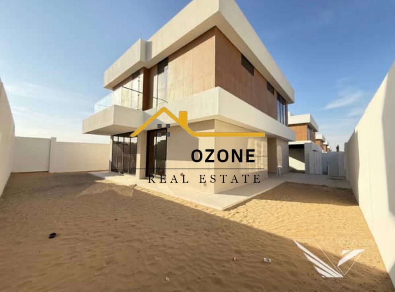 Brand New 3-Bedrooms Villa\Maid Room \°°Well Maintained\°°Garden Space