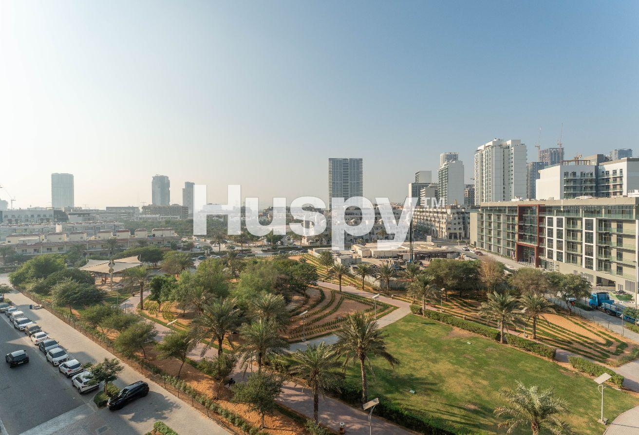 Park Views | Vacant | Mid Floor