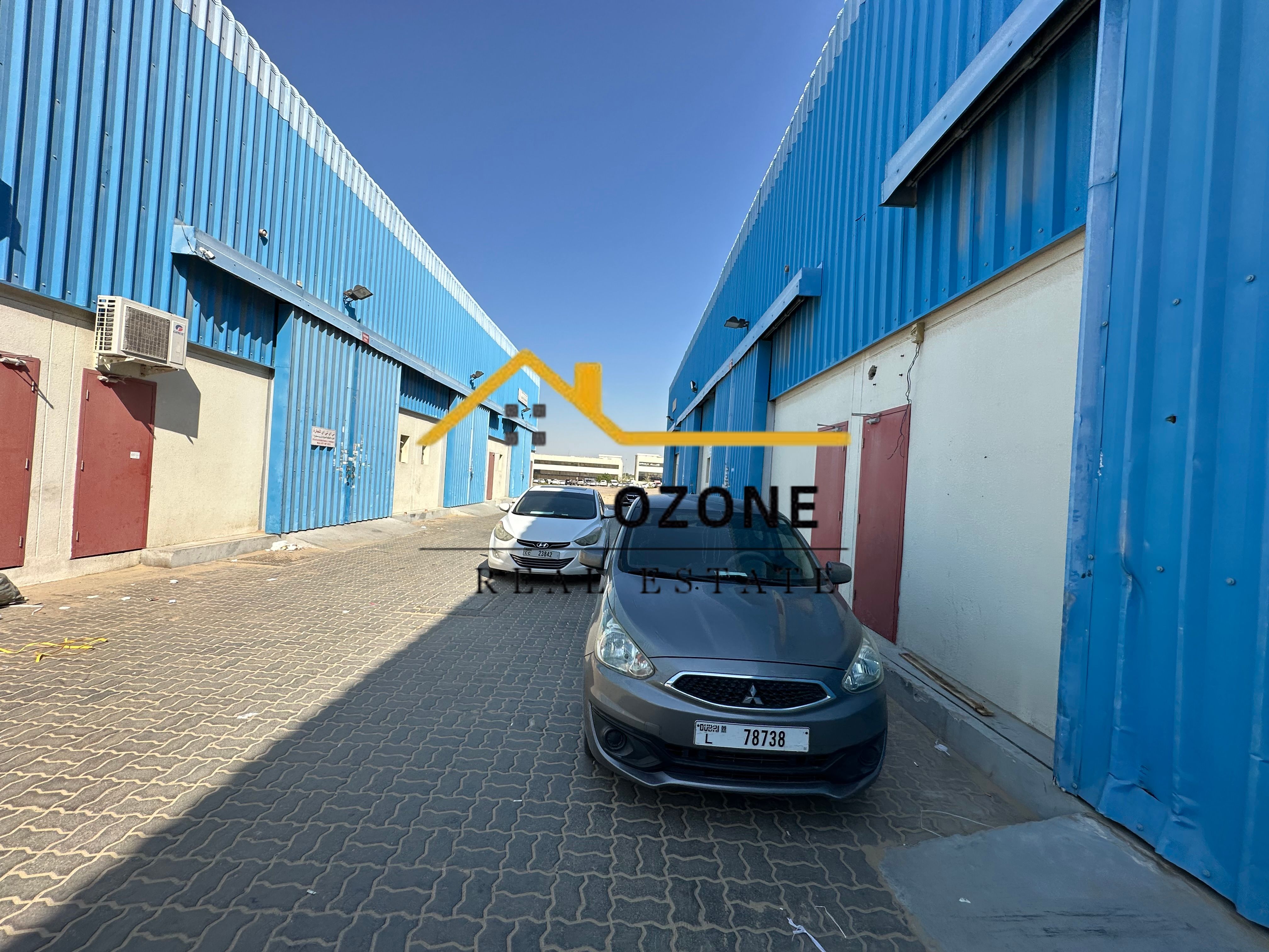 Prime Location\^WareHouse for rent in industrial area 18