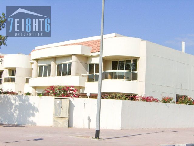 Vastu compliant || Easy access|| Spacious || 4 Bedroom || Maid room || Garden in Jumeirah 1
