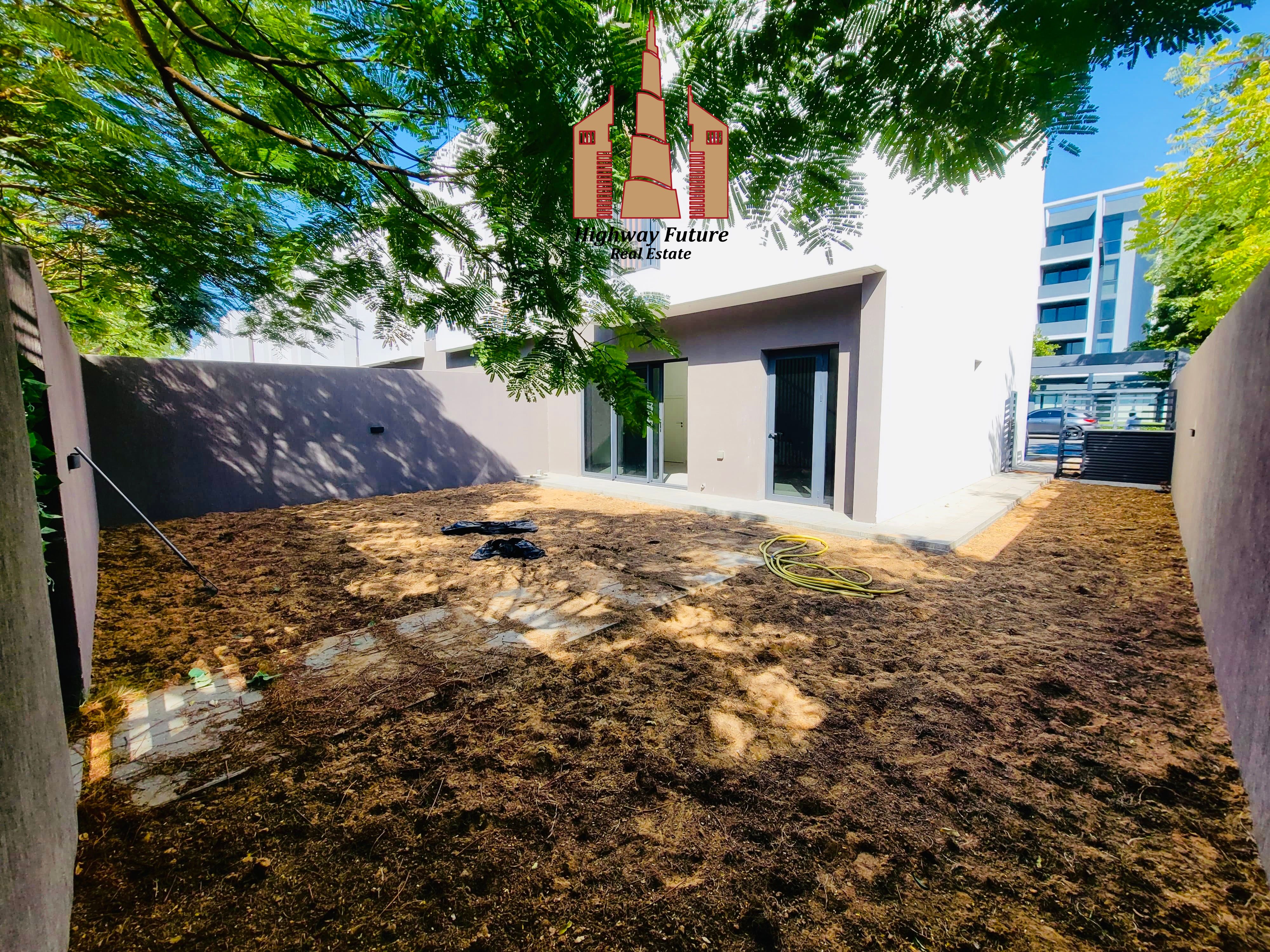 CORNER 3BHK TOWNHOUSE || MAID+STORE|| ALL AMENITIES