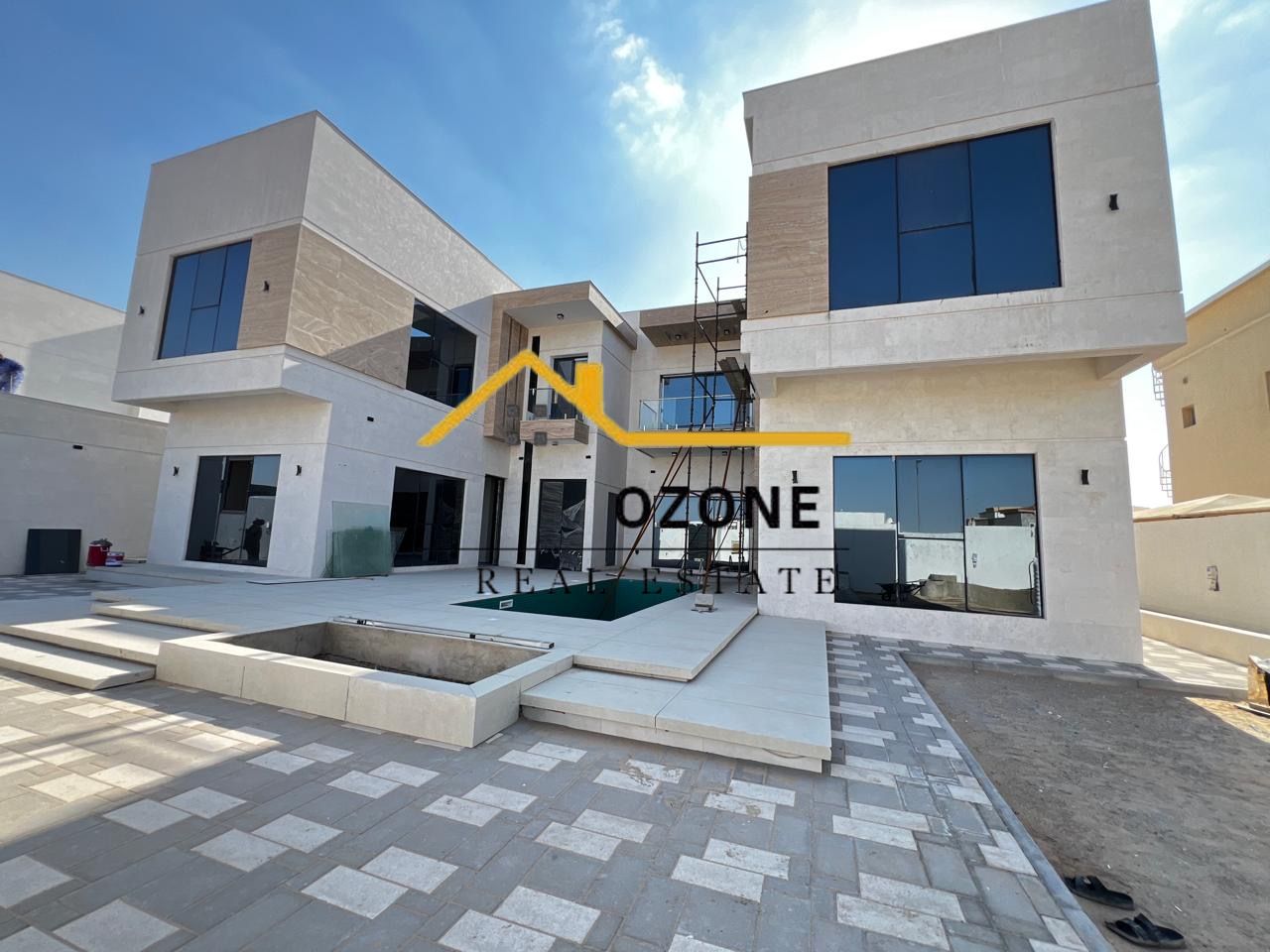 Brand New 5-Bedrooms Villa\Maid Room \°°Swimming Pool\*Majlis