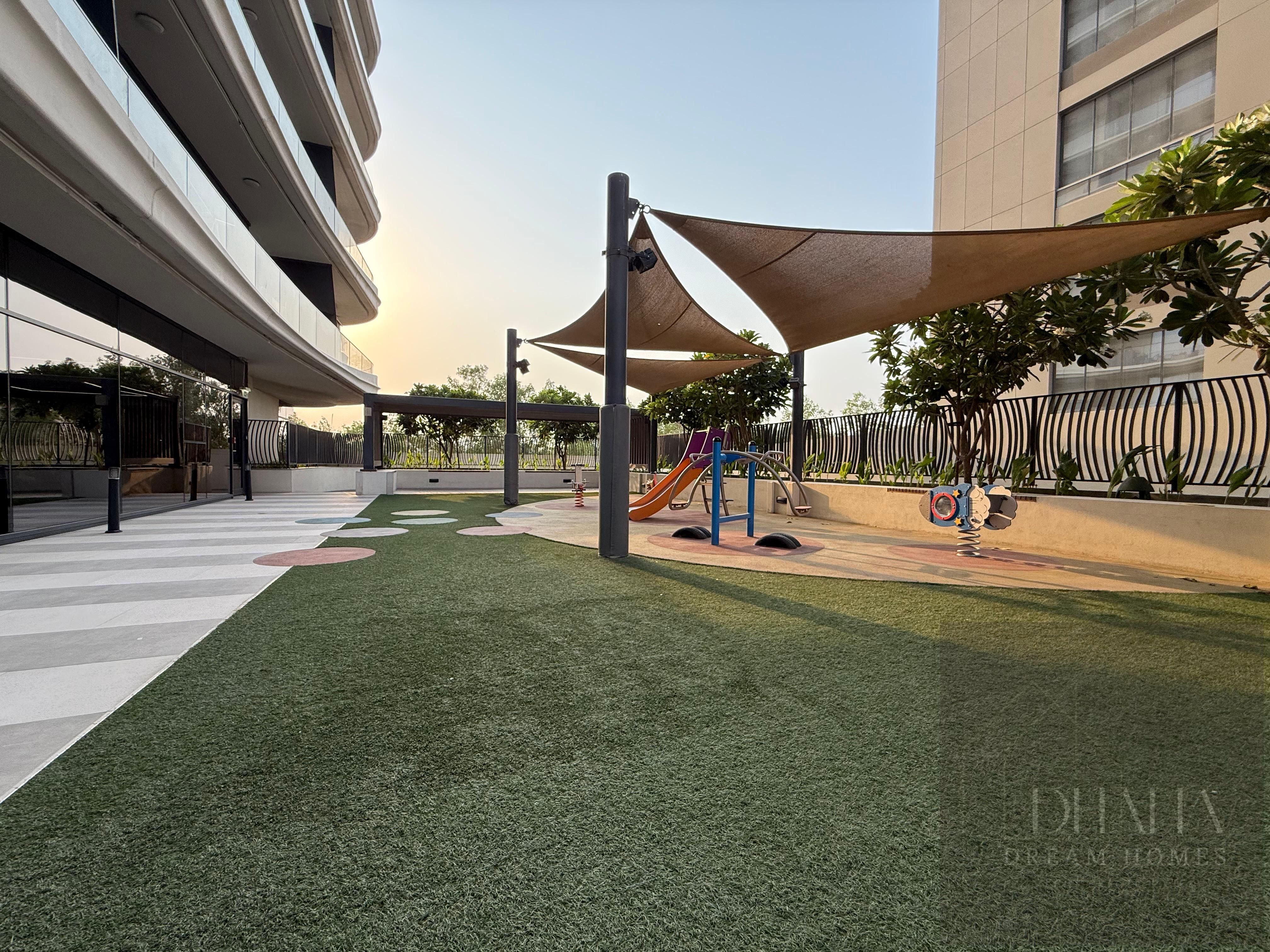 READY TO MOVE | 2BHK WITH KITCHEN APPLIANCES & STOREROOM | NEAR METRO l Modern Layout
