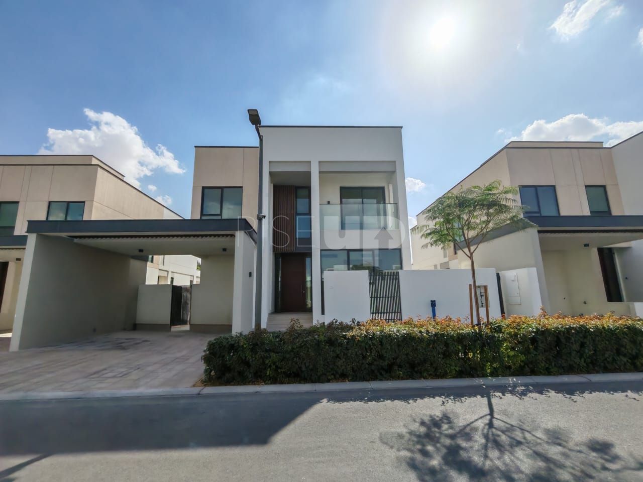 Brand New | Ready to move | Close to amenities