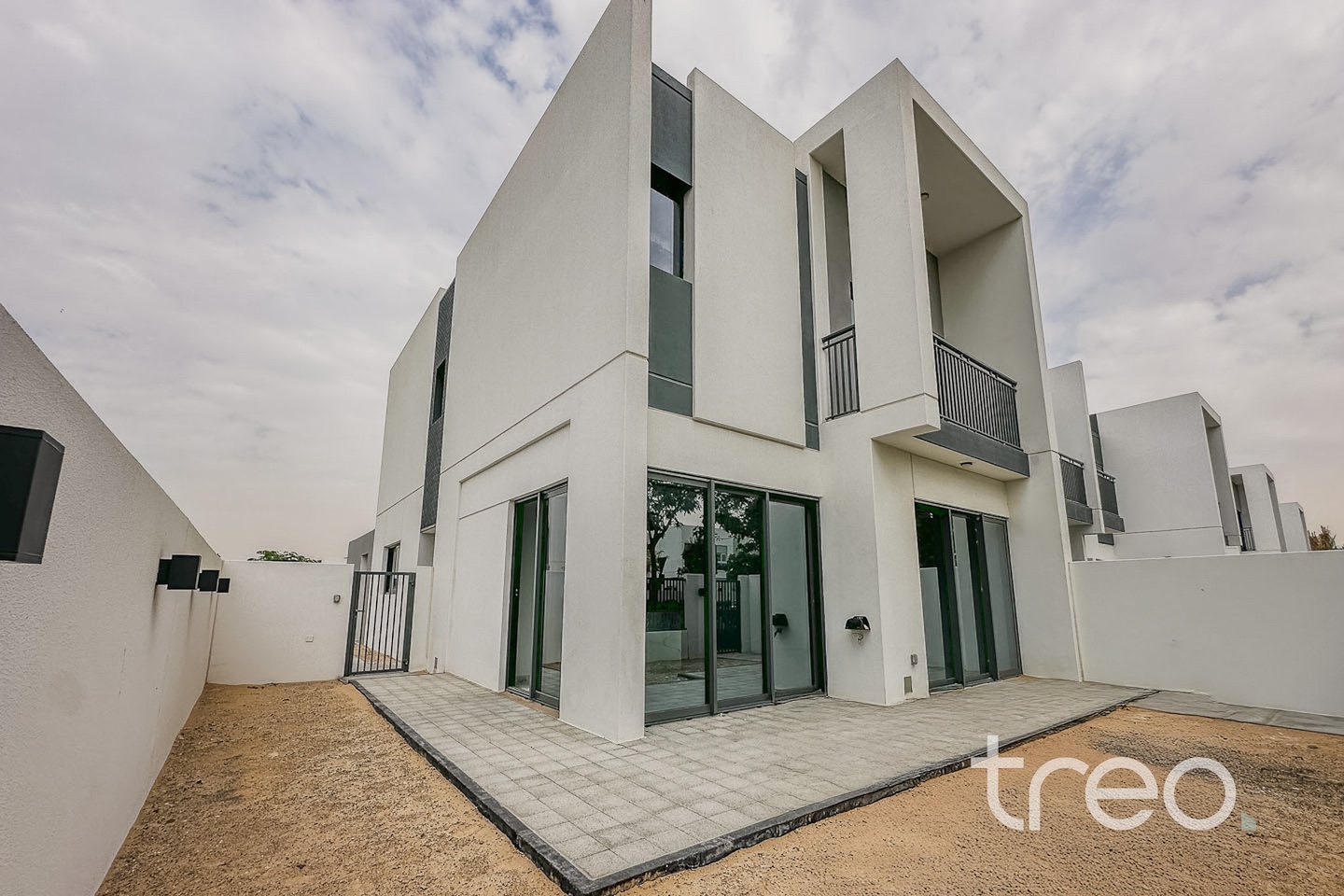 Great Location | Internal Road | Landscaped