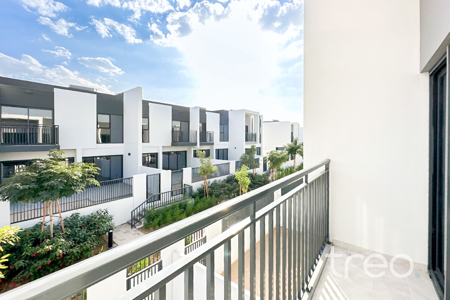 Landscaped | Multiple Cheques | Vacant