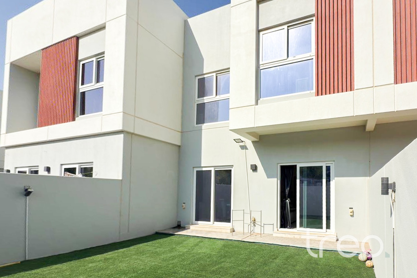Single Row I Near Amenities | Vacant now