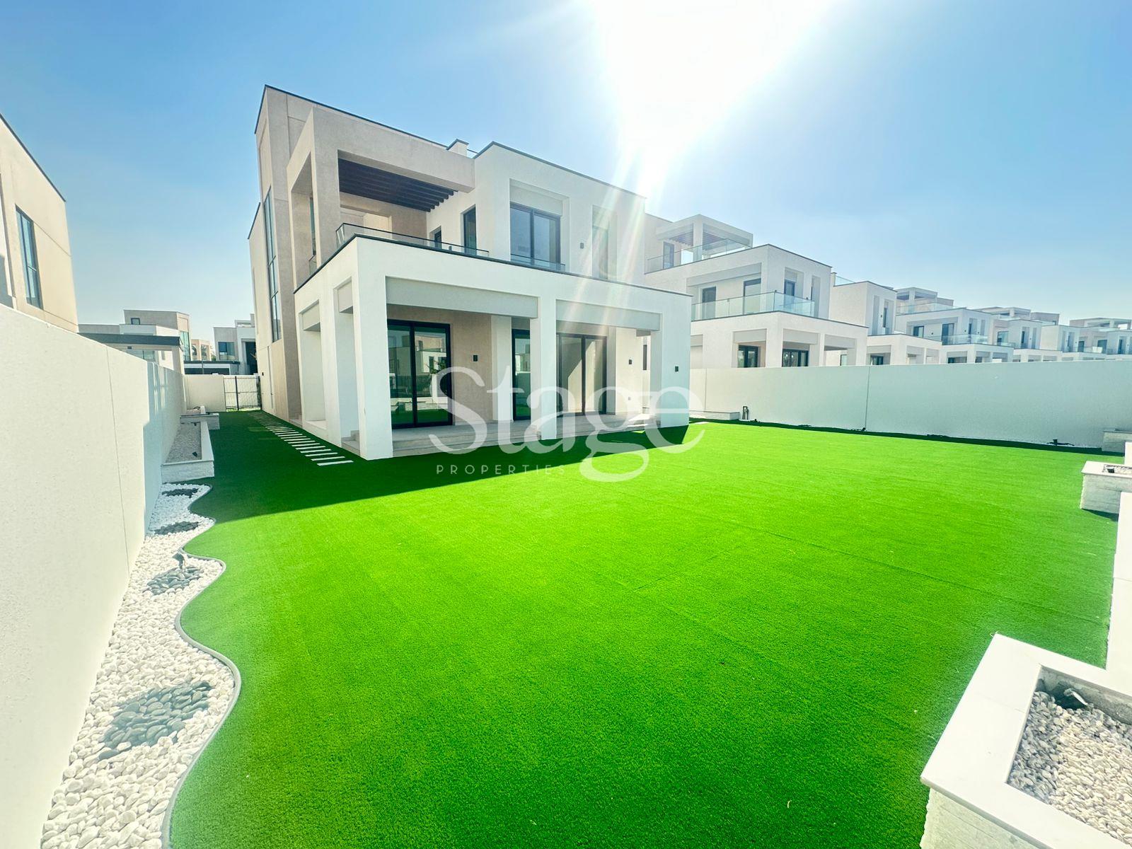 CENTRAL PARK BACKING | Landscaped | Motivated LL