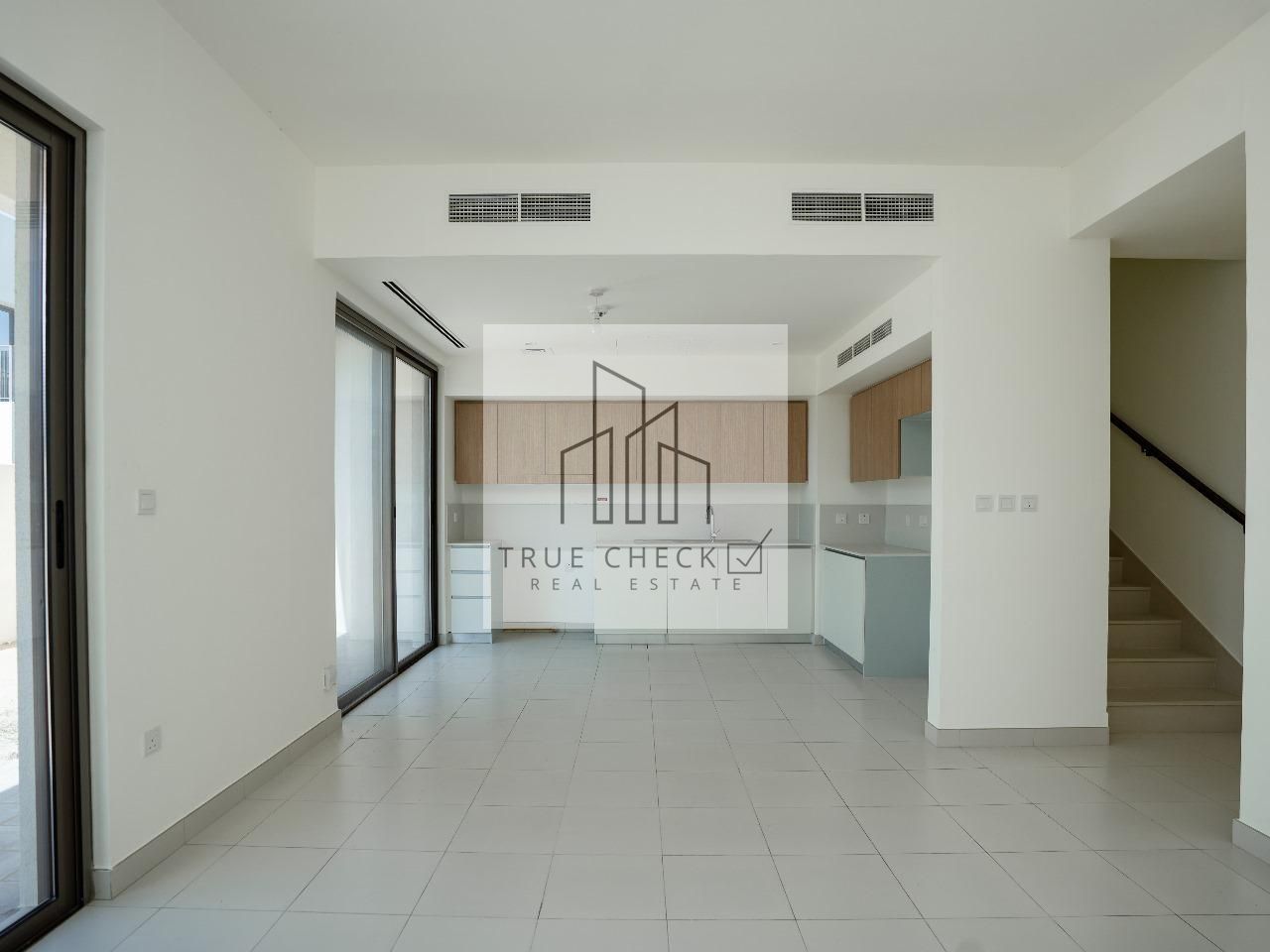 Brand New Unit | Unfurnished | Direct to Pool | Single Row
