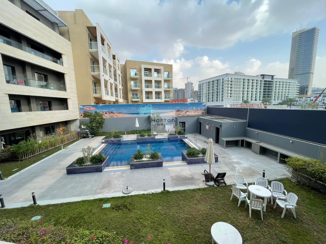 POOL VIEW I UNFURNISHED I SPACIOUS I VACANT
