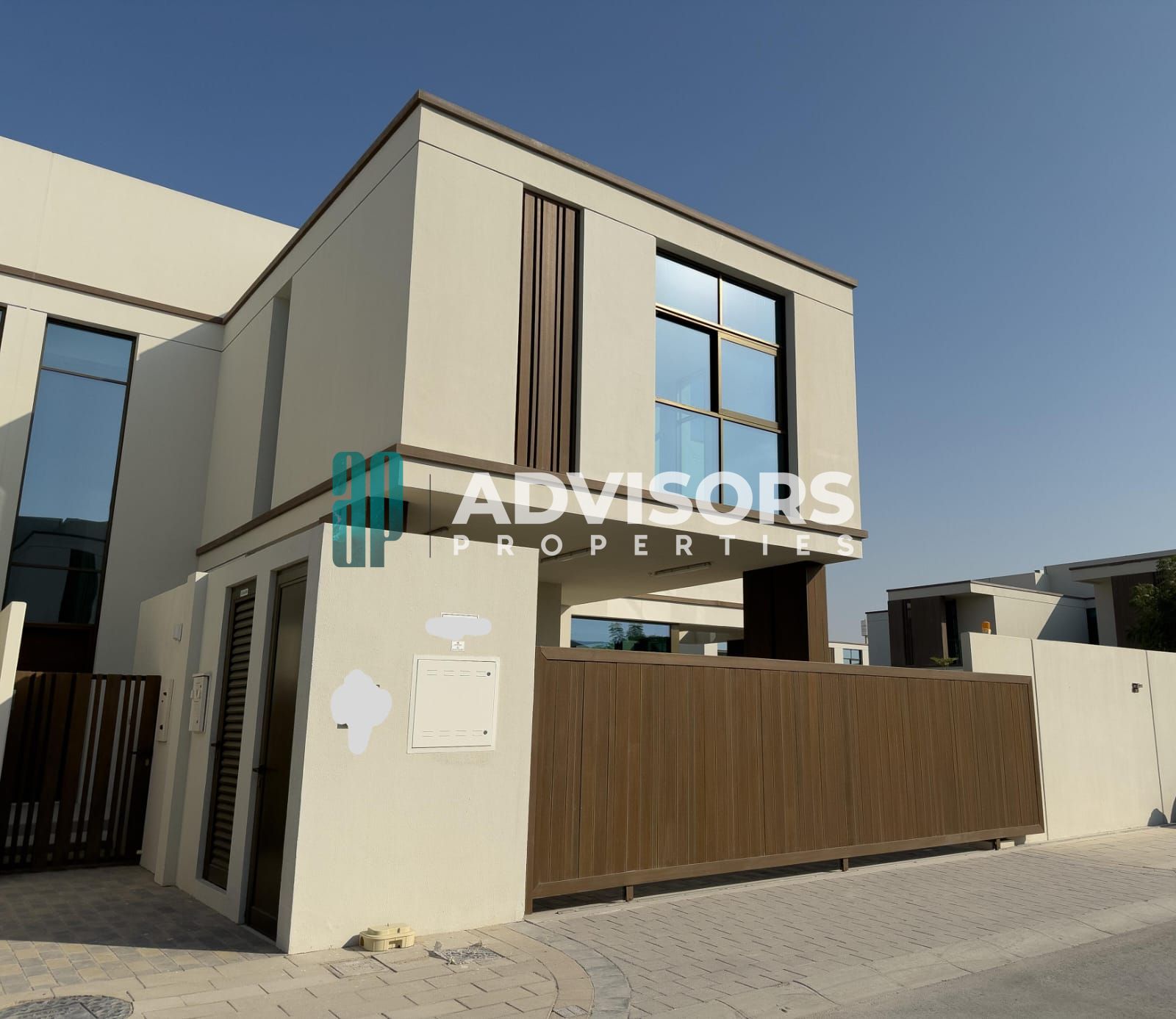 Born New | Ready to Move | TH 3BR+M