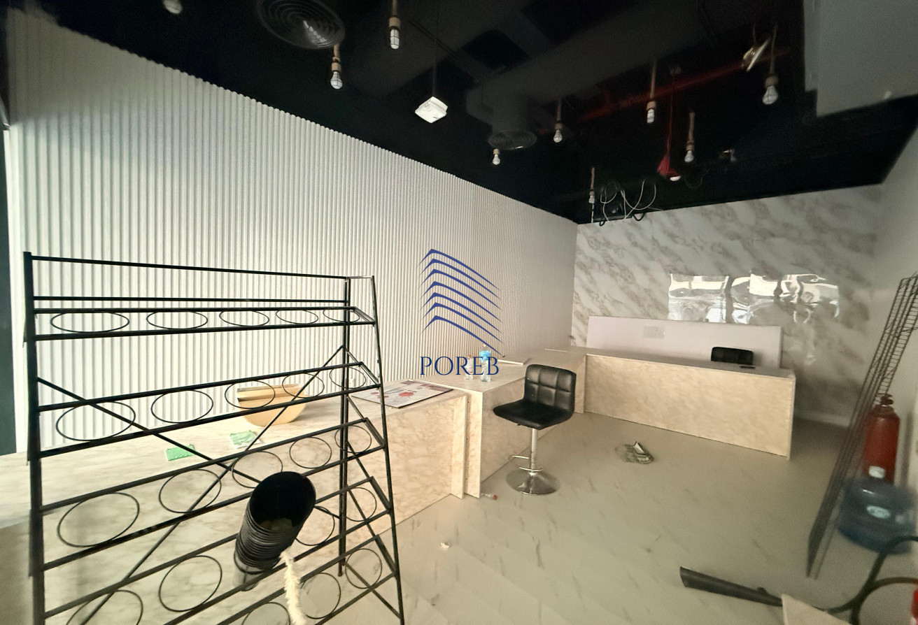 Fully Fitted | Facing parking | Ready to operate