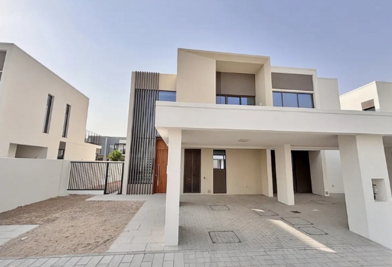 4BR+Maids Room | Prime location | Spacious layout