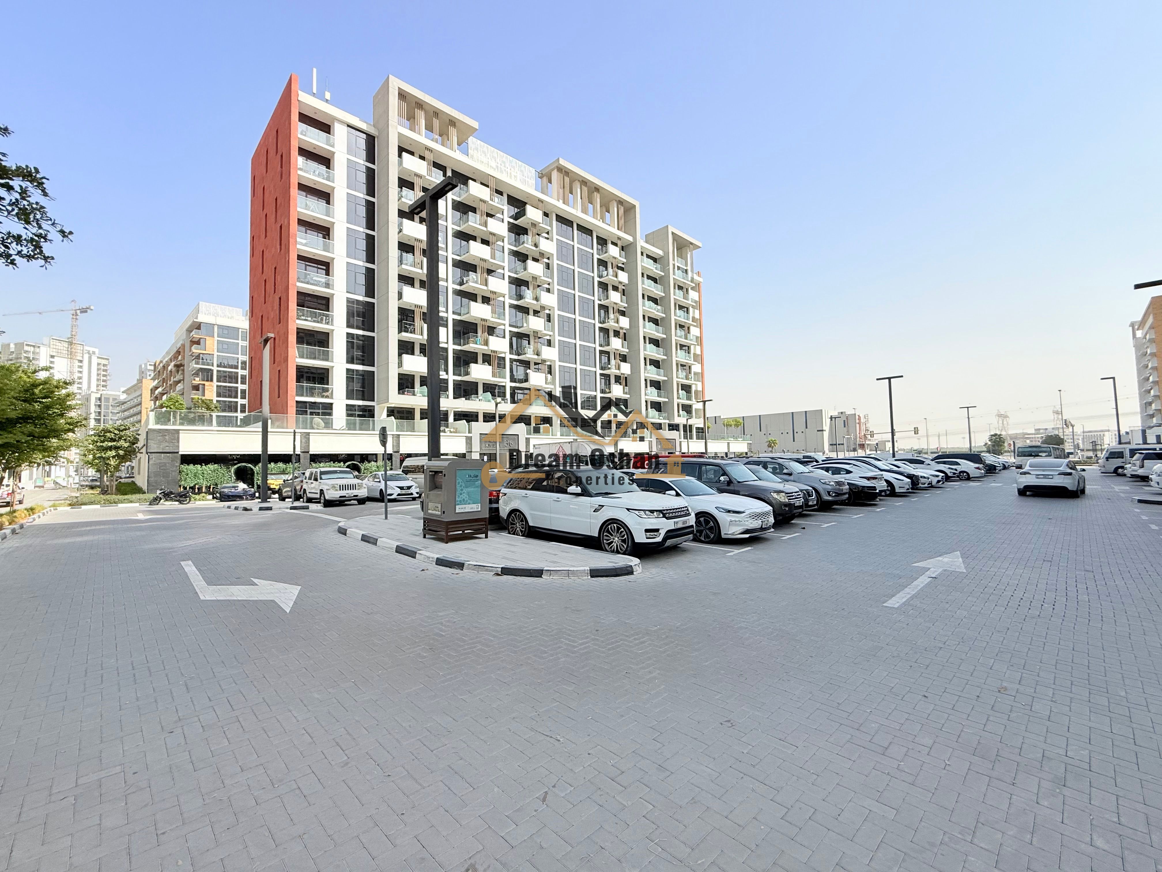 F-B Shop | Nearby Parking | Multiple Business Concepts