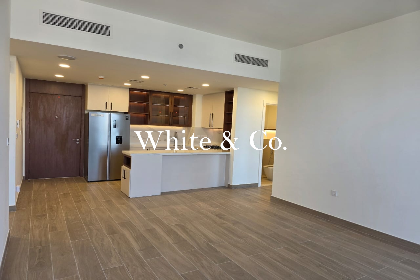 High Floor - Ready to move in - Boulevard view