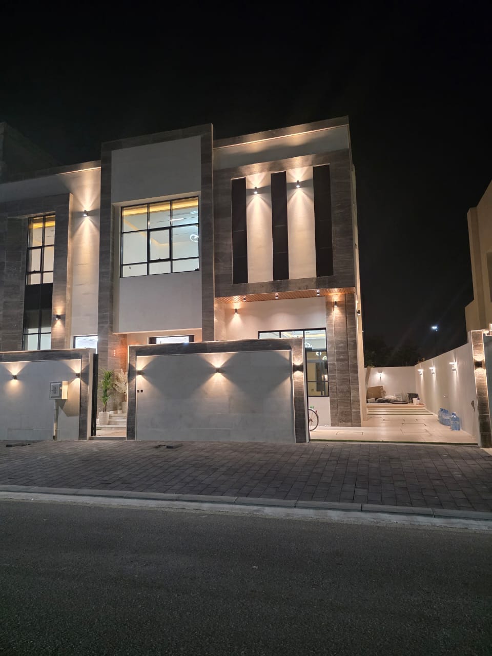 Luxury Villa for Sale in Al Hoshi – Sharjah | Modern Design & Smart System