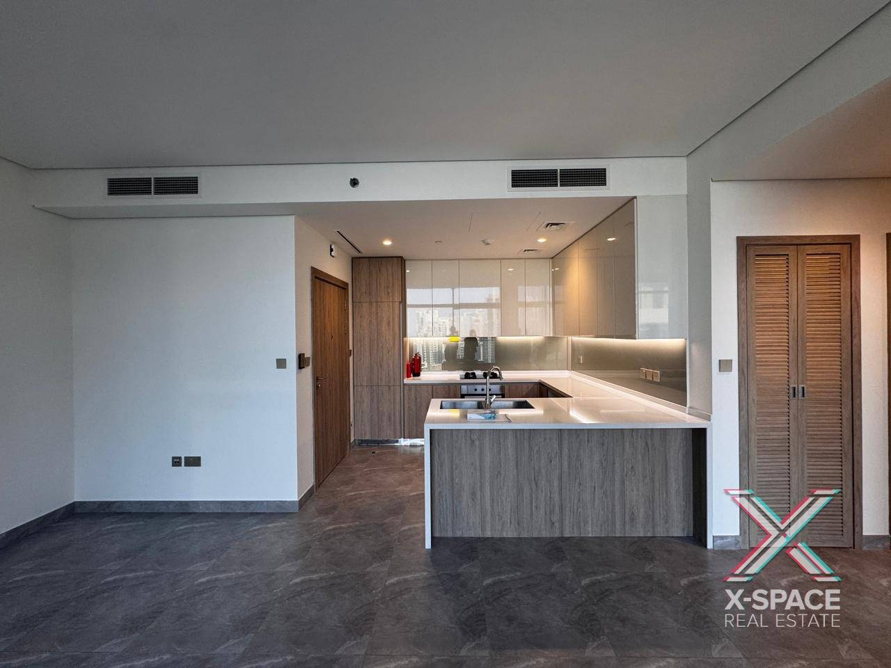 2BR Brand new | Peninsula One | 04 Cheques