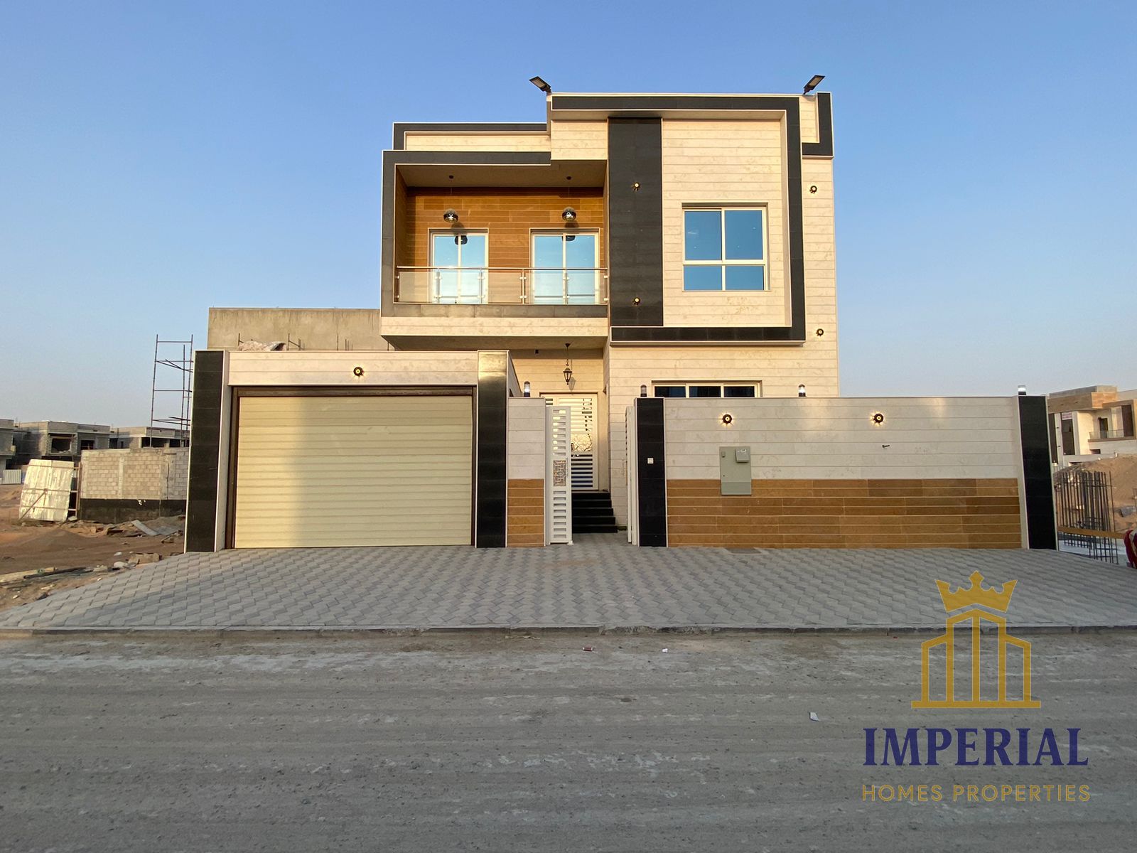 6 master rooms villa +maide room for rent in Al yasmeen