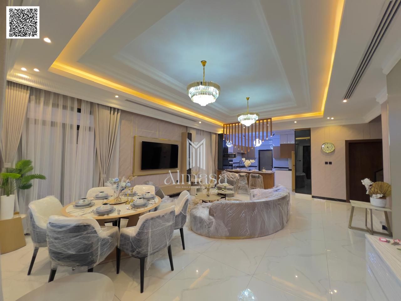 A fully furnished, 3-story villa an all-inclusive price , with freehold ownership.