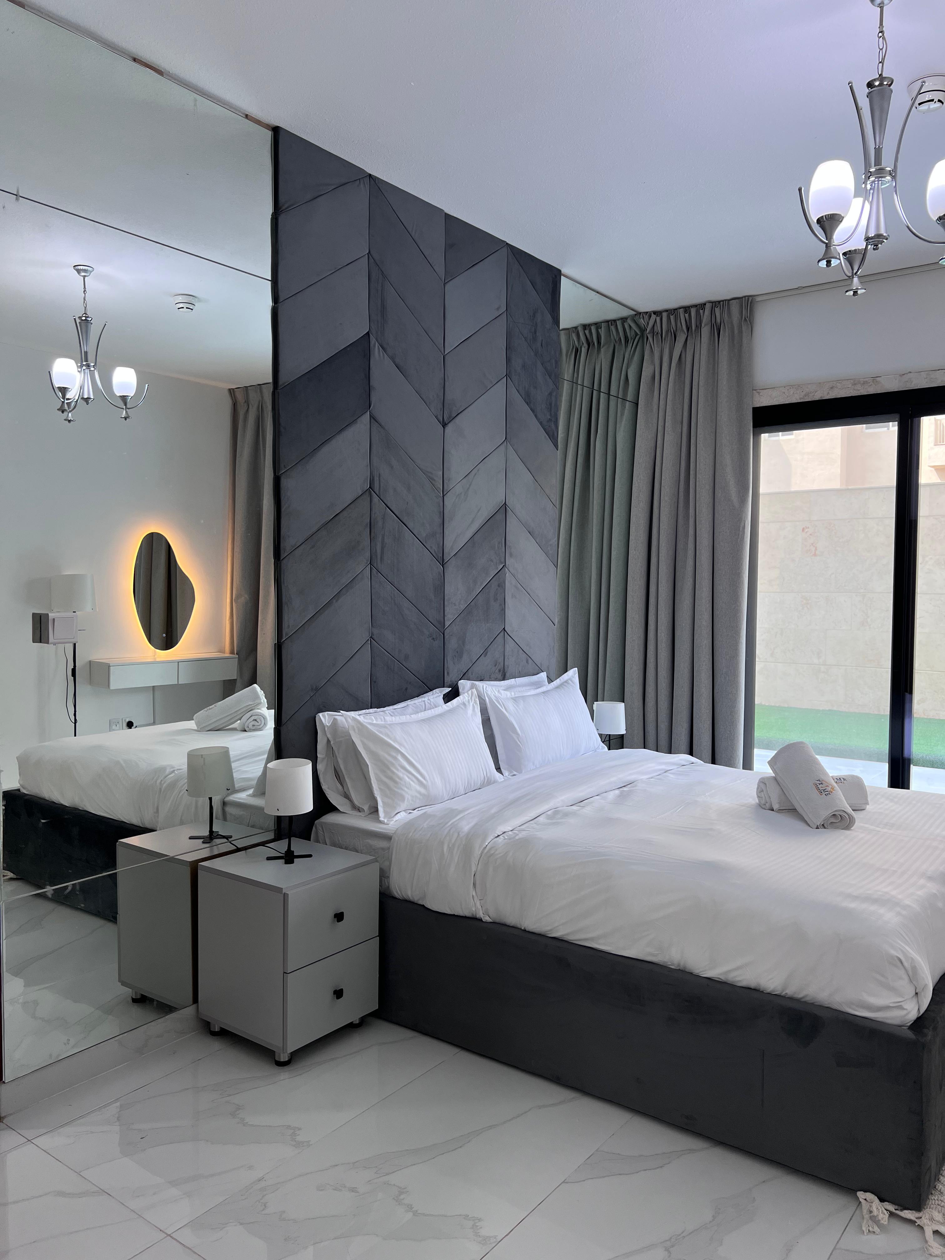 HOT OFFER RENT FOR 1 YEAR GET 1 MONTH FREE FULLY FURNISHED 1BHK