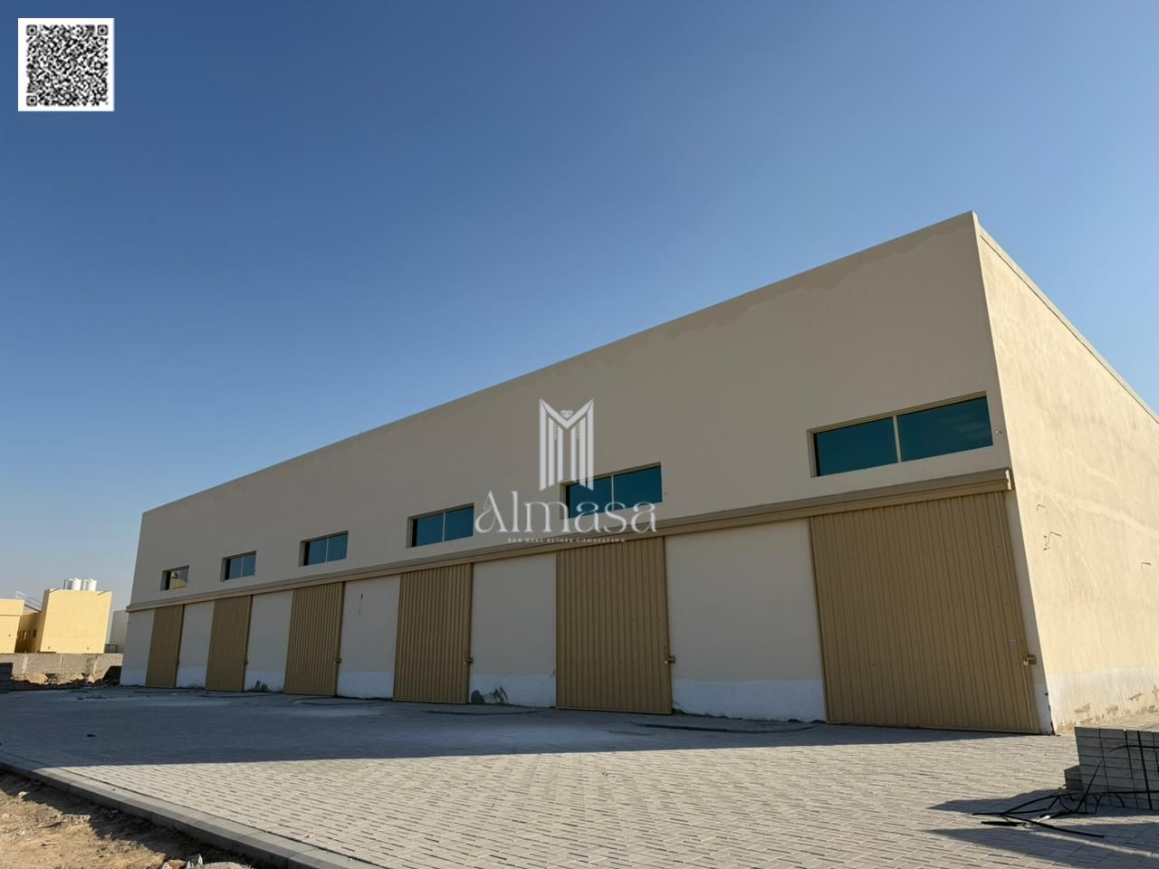 Warehouse for rent in Al Jurf, Ajman — 2,940 sq. ft with mezzanine, 22kW power.