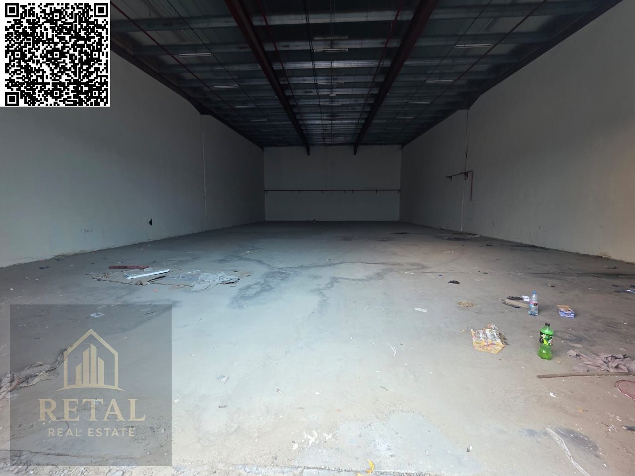 One flat, close to the main street, large area, good rent.