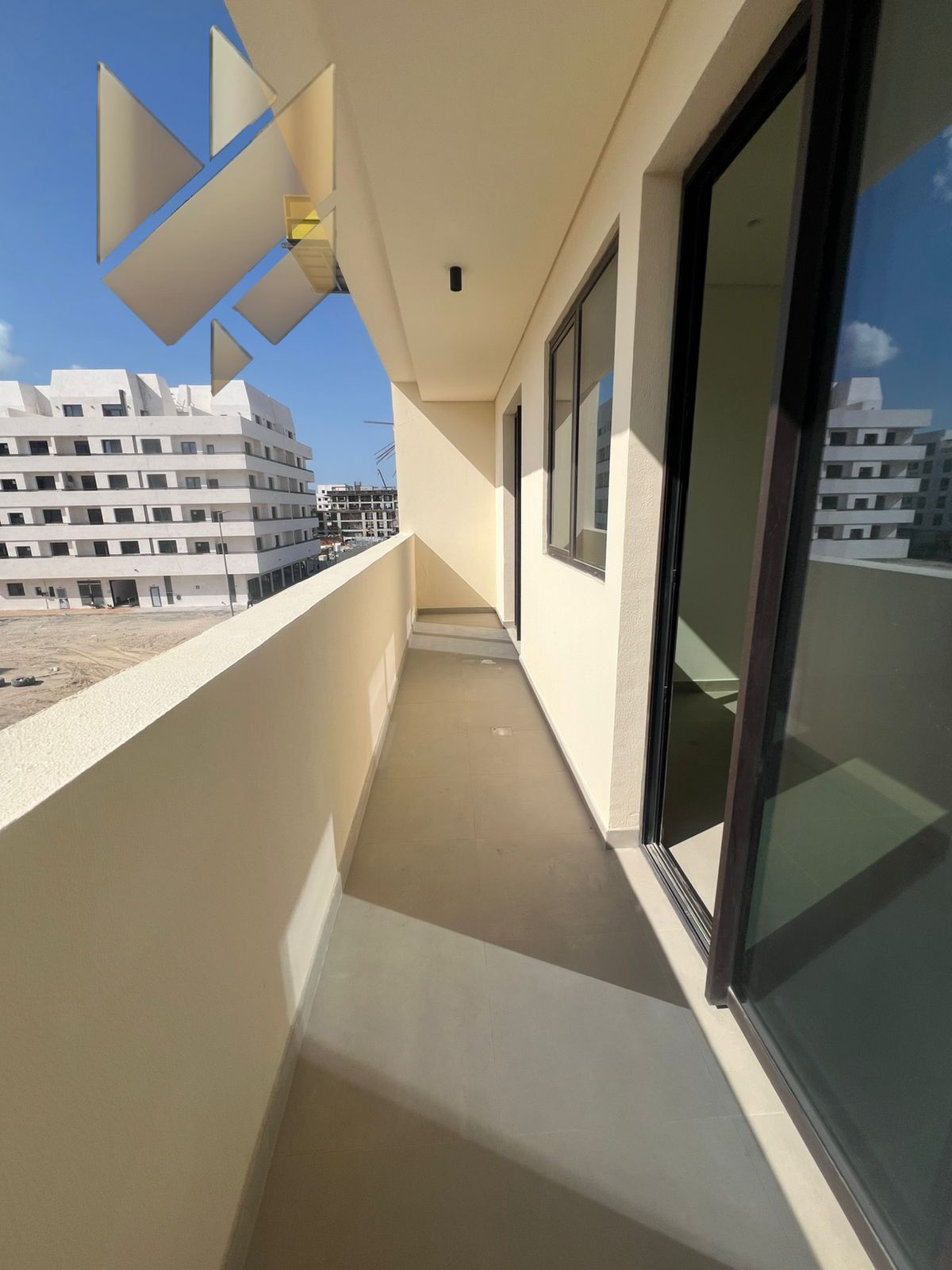 For rent – 1 bedroom and living room | Prime strategic location | First occupant | Modern design | Excellent finishes | Great view | Built-in closets