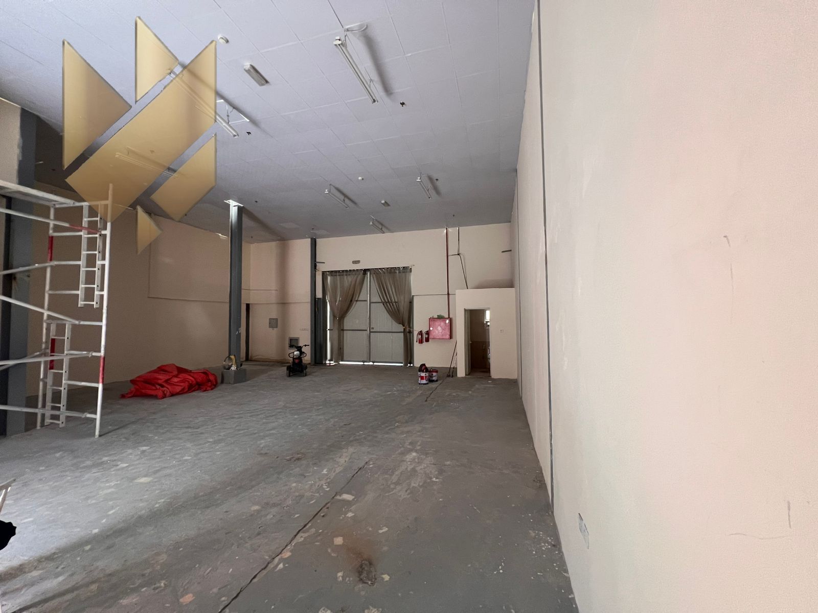 Warehouse for Annual Rent Industrial Area 17Total area: 2,200 sq ft Prime commercial location on a main road