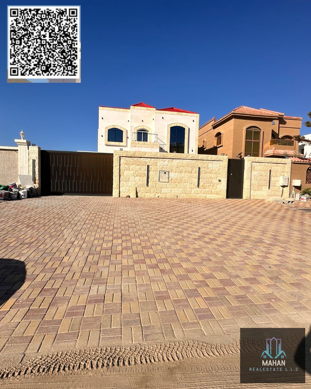 5 Bedroom Villa for Sale – Al Mowaihat 1, Ajman A spacious and well-maintained villa located in the prime residential area of Al Mowaihat 1, Ajman. Perfect for families looking for a large plot, comfort, and a central location. Property Details: •