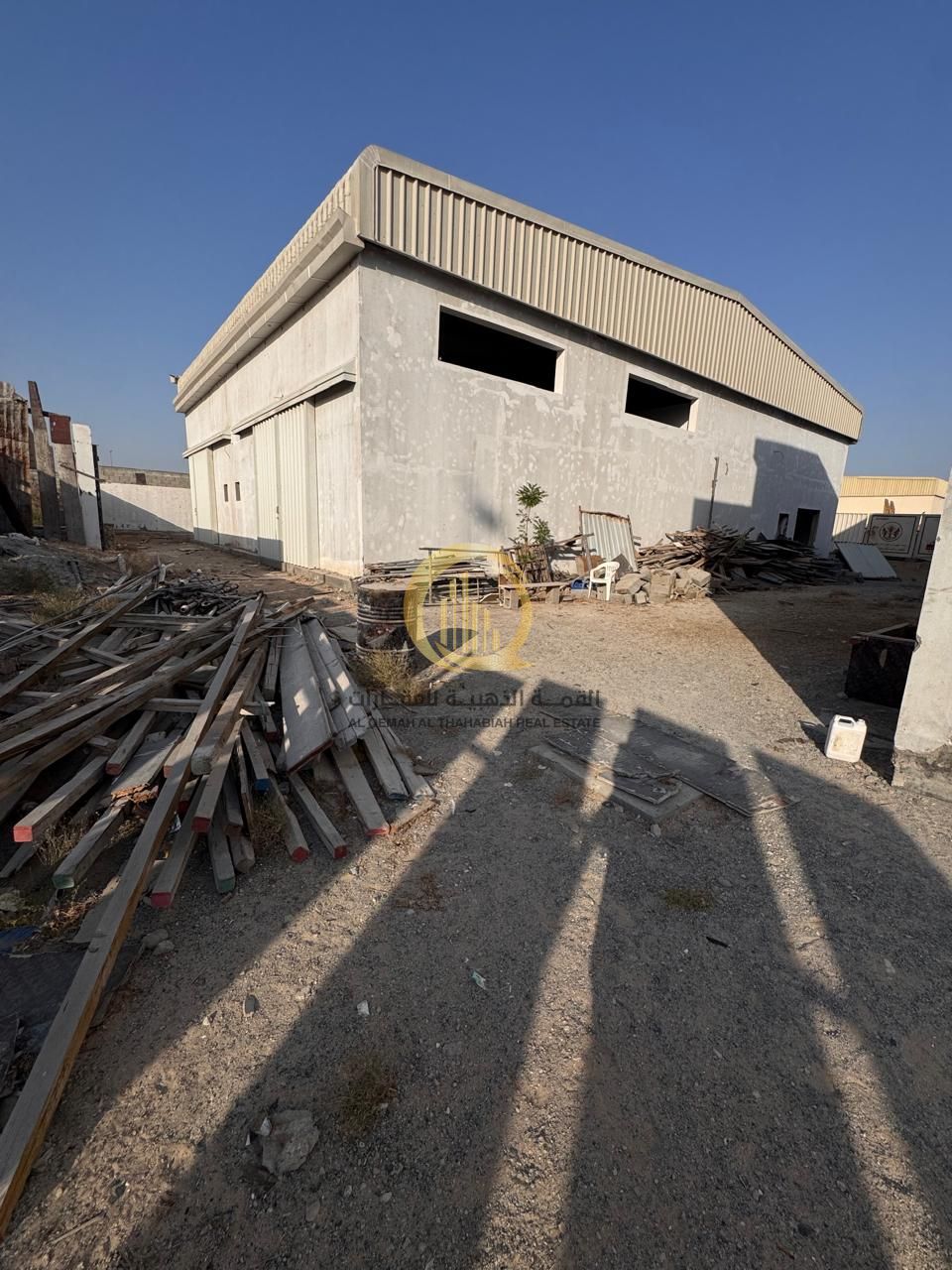 Commercial industrial property for sale in the industrial district, Main Street 97. Land area: 16,791 sq ft
