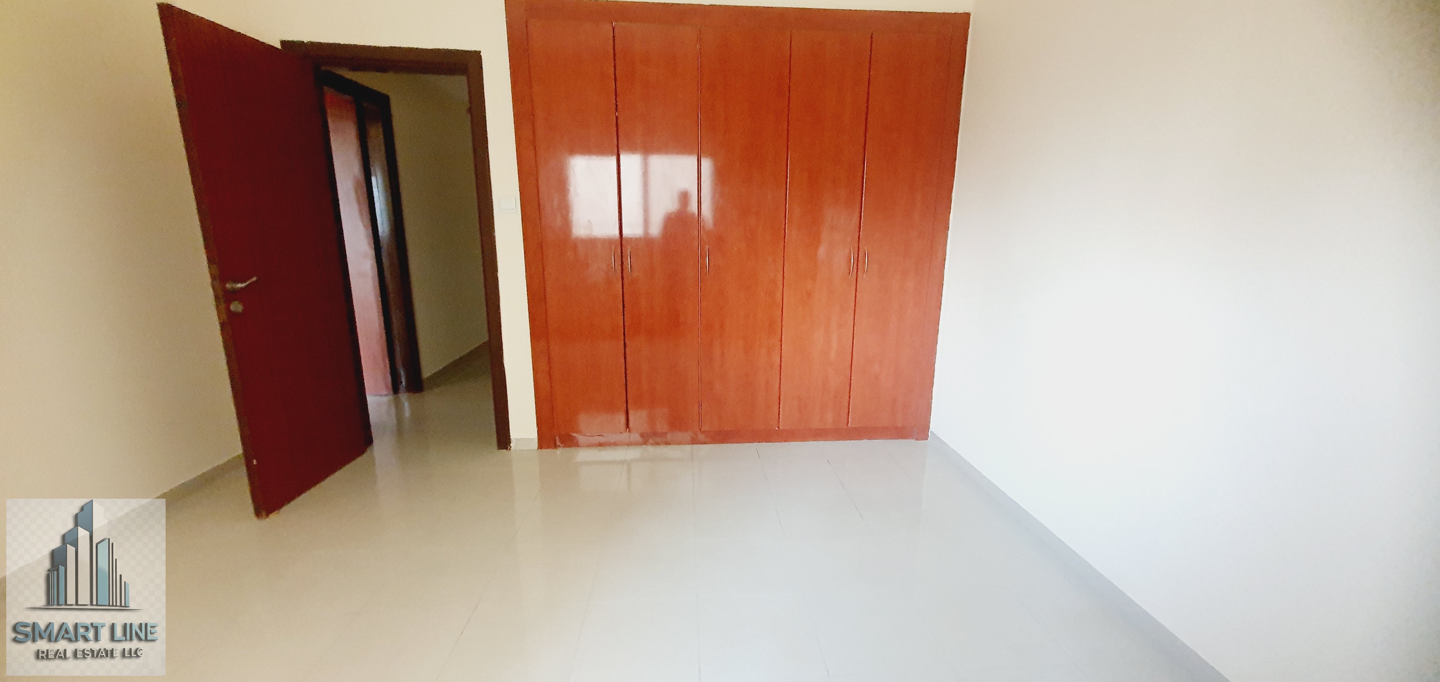 Chellarfree// 1 BHK WITH 2 Washroom And master Bedroom,And Wardrobe/Just 30k// Family Building