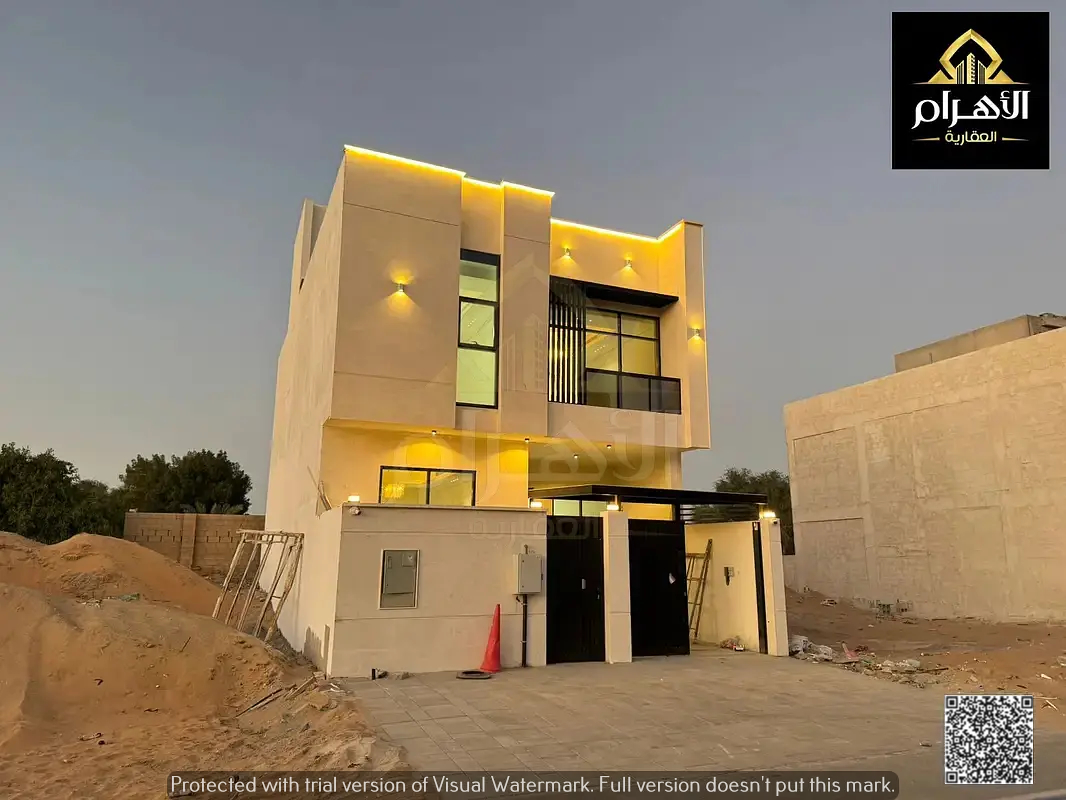 Opportunity to own a luxury villa directly from the owner. Two floors and a rooftop terrace. Price: 1,300,000 (includes registration and title fees, e