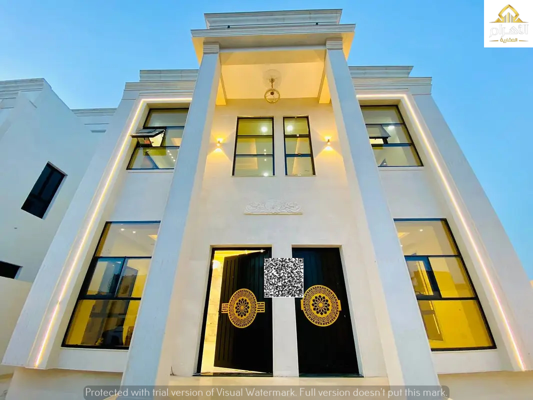 For sale: Classic corner villa on two streets - central air conditioning - two floors and a roof - 6 rooms - freehold ownership for all nationalities