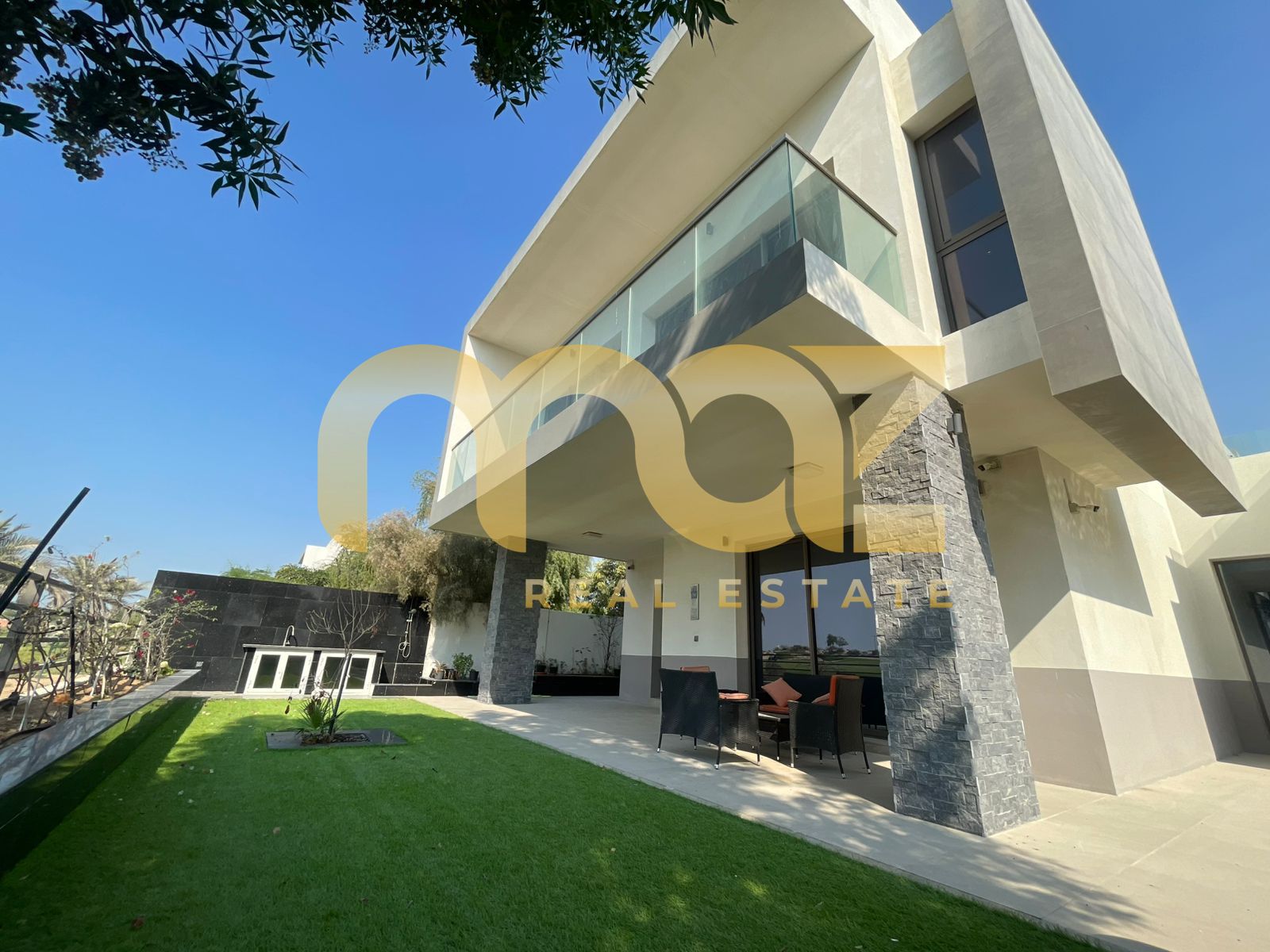 Golf Course View | Corner Unit | Single Row | BOOK Now