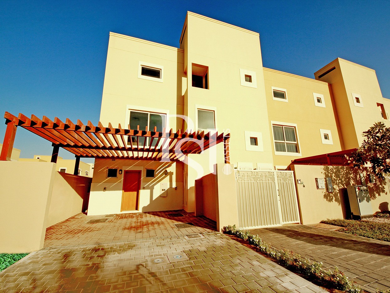 Prime Location | Maid's Room | 4BR Upgraded to 5BR
