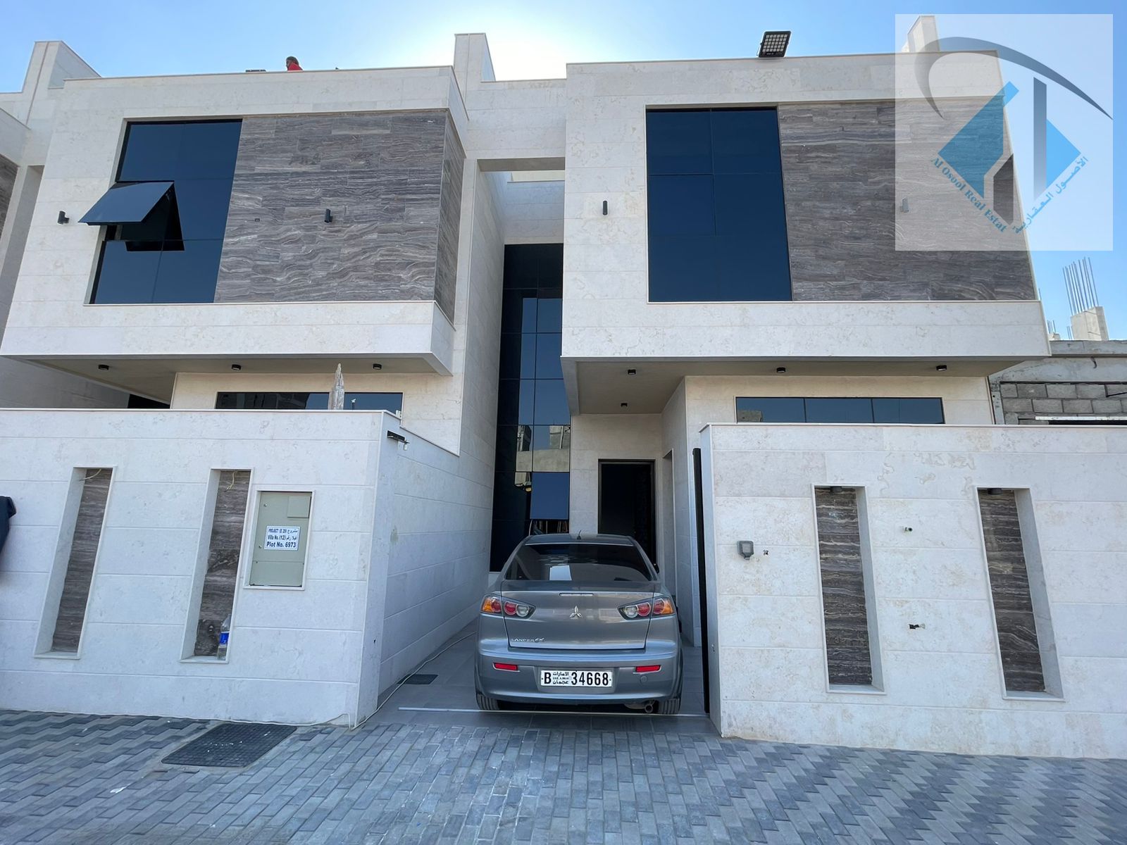 A villa with unique and modern decor, priced inclusive of registration and ownership fees.