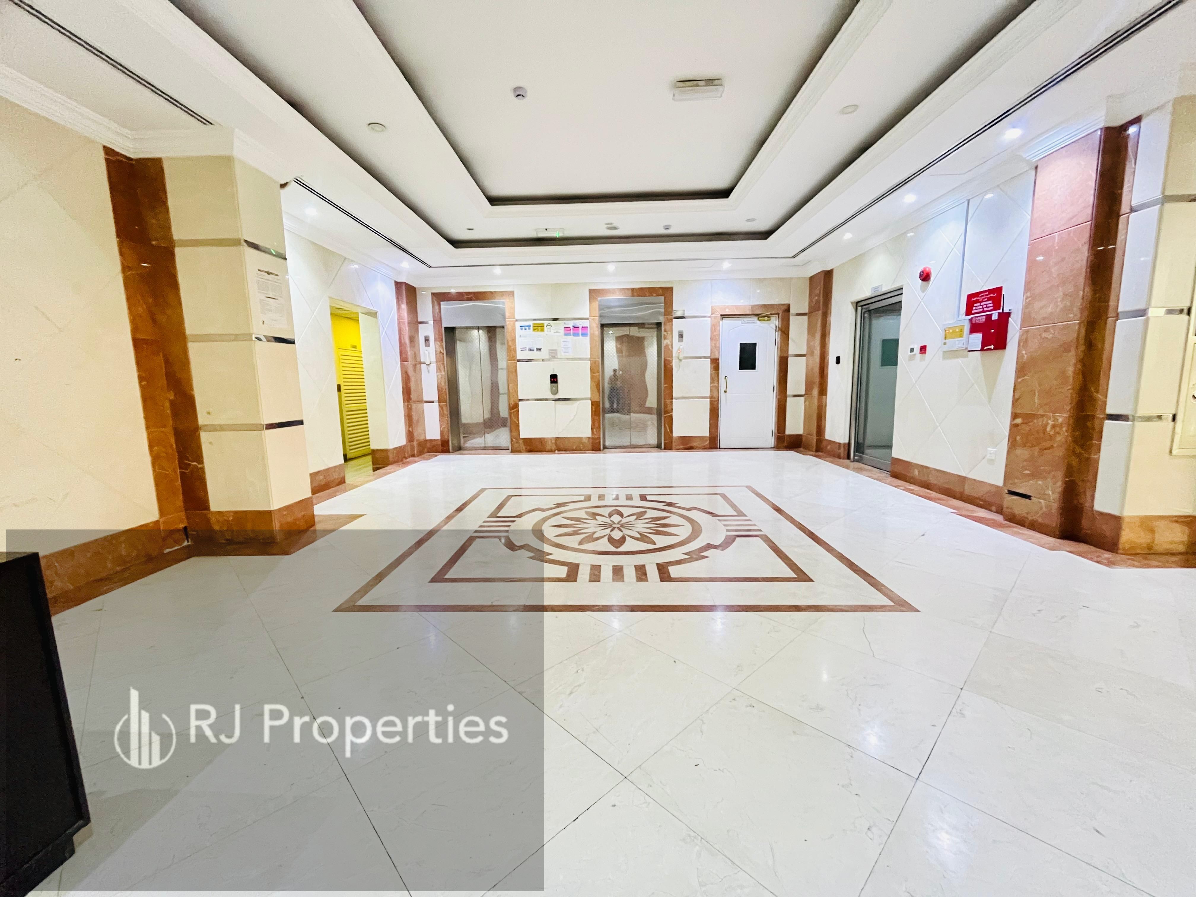 Luxury Huje Spacious Appartment With Wardrobe &Store Room Affordable price